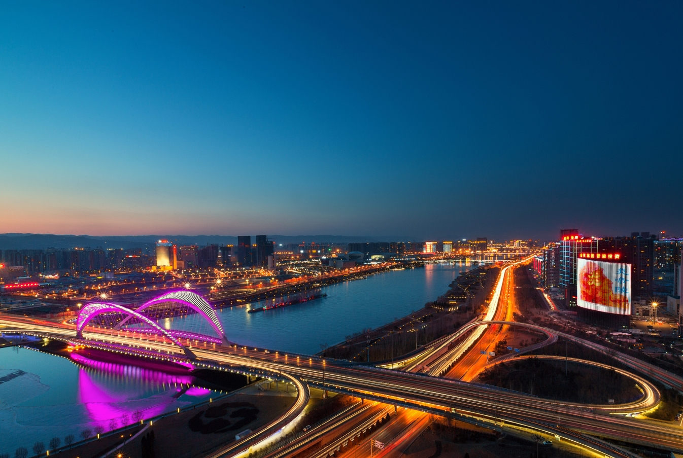 历史与现代交响——太原，古今交融之城